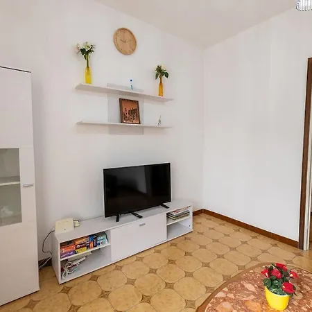 Revival - Ixihome Apartman Besozzo